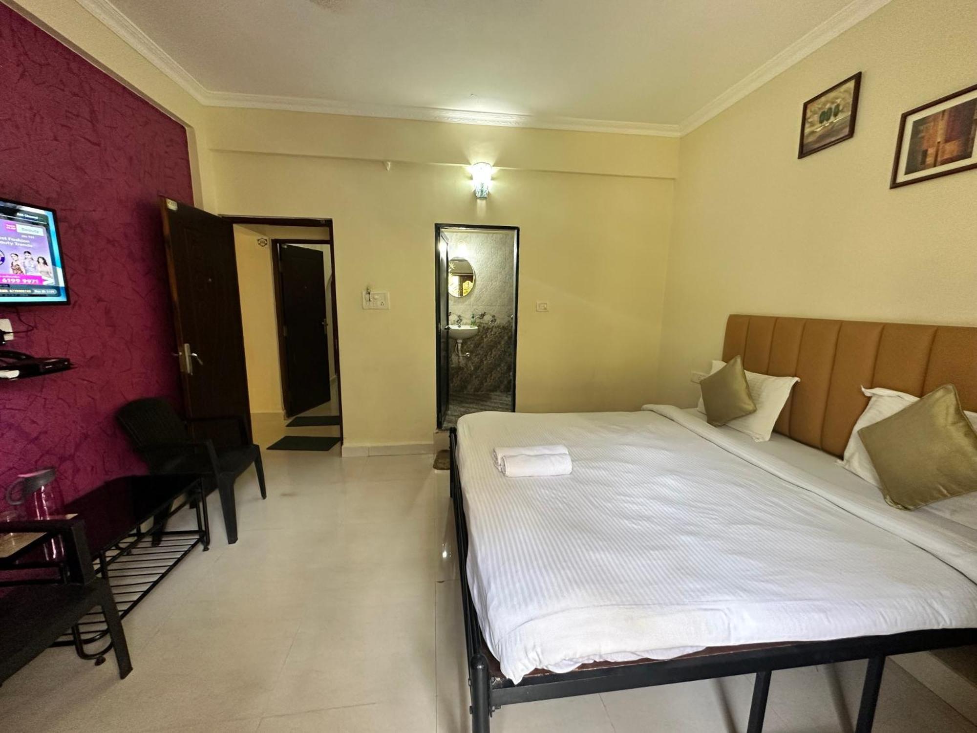 Hotel Leela Inn Candolim Marmagao Exterior photo